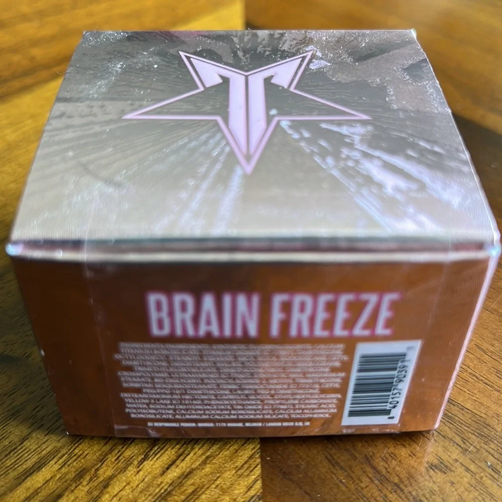 Jeffree Star “BRAIN FREEZE” Eye Gloss Powder.